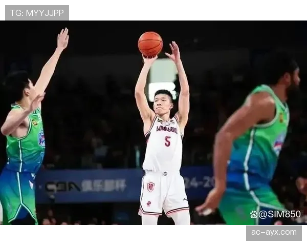 天勾背身单打主导内线效率，胜过当代空位投射