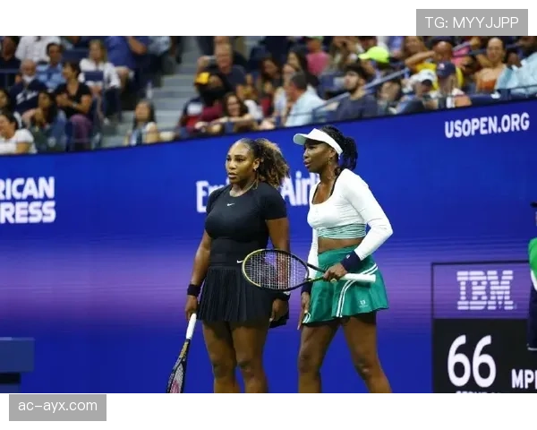 小威廉姆斯训练完直接拎包去秀场，这姐的日常切换也太丝滑了