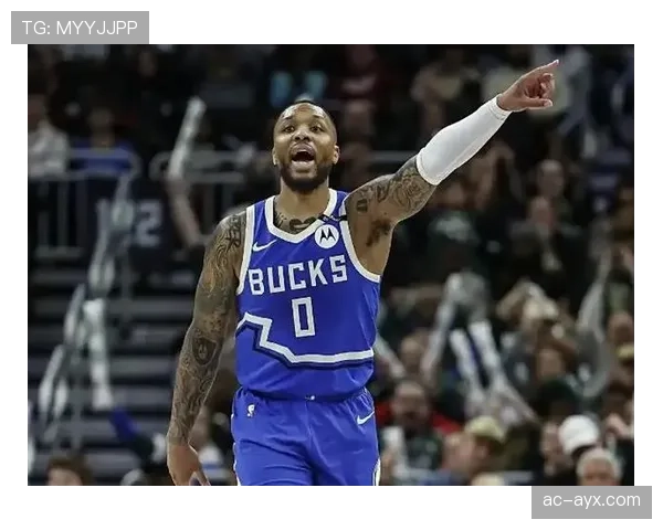 利拉德休赛期天天凌晨四点打卡训练馆，邻居以为他家闹鬼